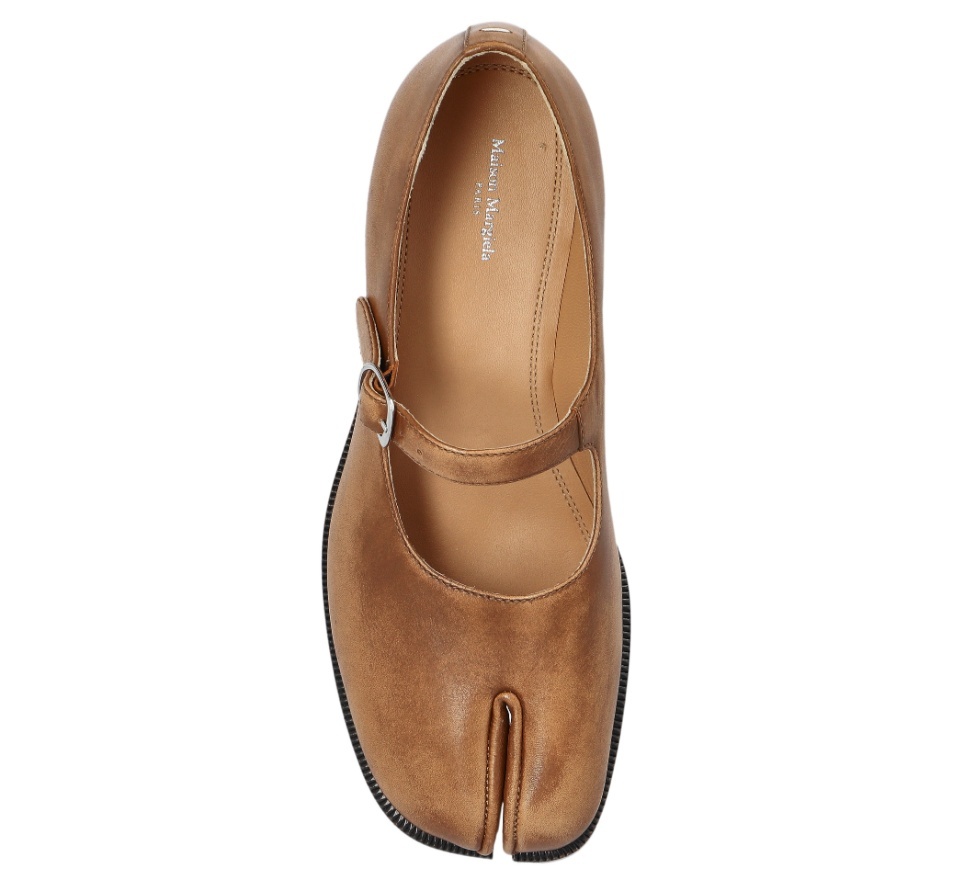 Maison Margiela Sun-bleached Leather Tabi Mary Jane Shoes In Brown