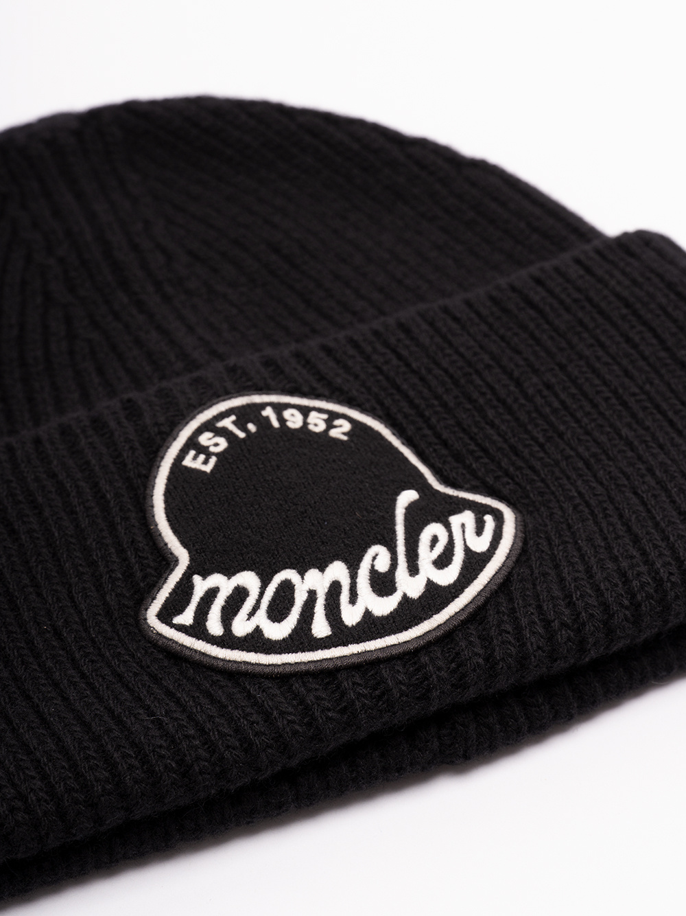 Moncler Black Wool Knit Logo Patch Beanie In Black