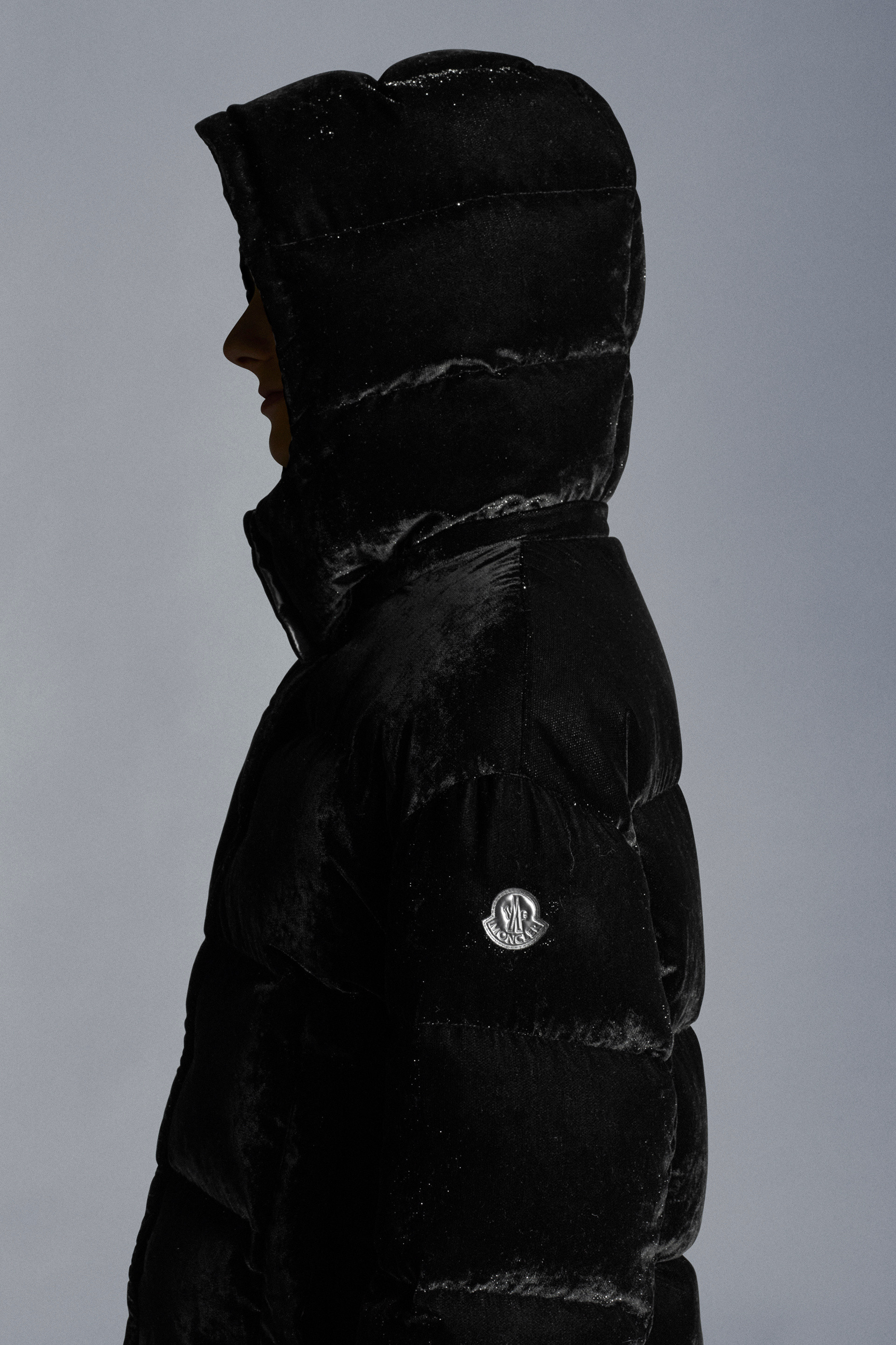 Moncler Monc Daos Pffr Jkt Vlvt Hdd W Tnl Log In Black