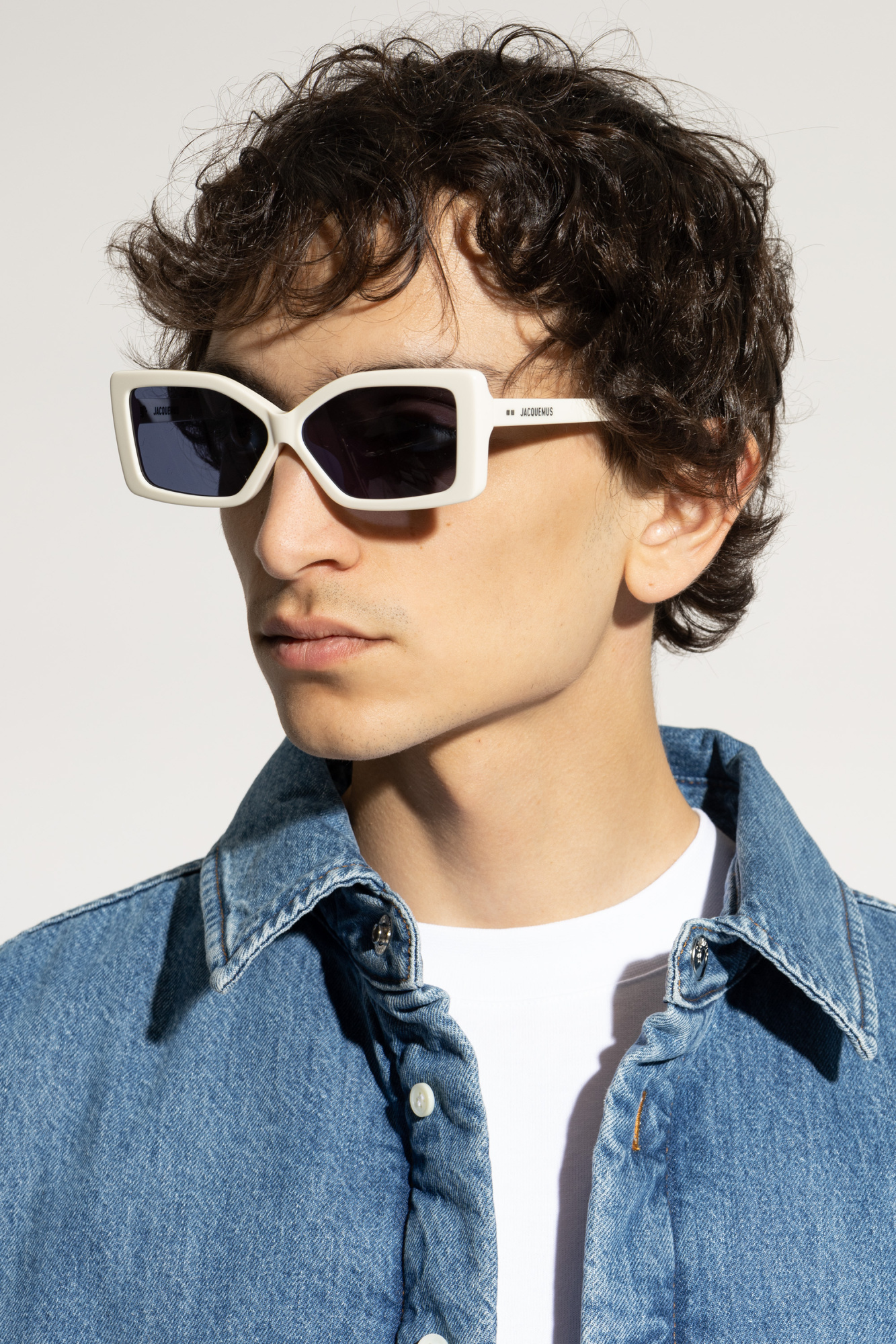 Jacquemus Logo Sunglasses In Purple