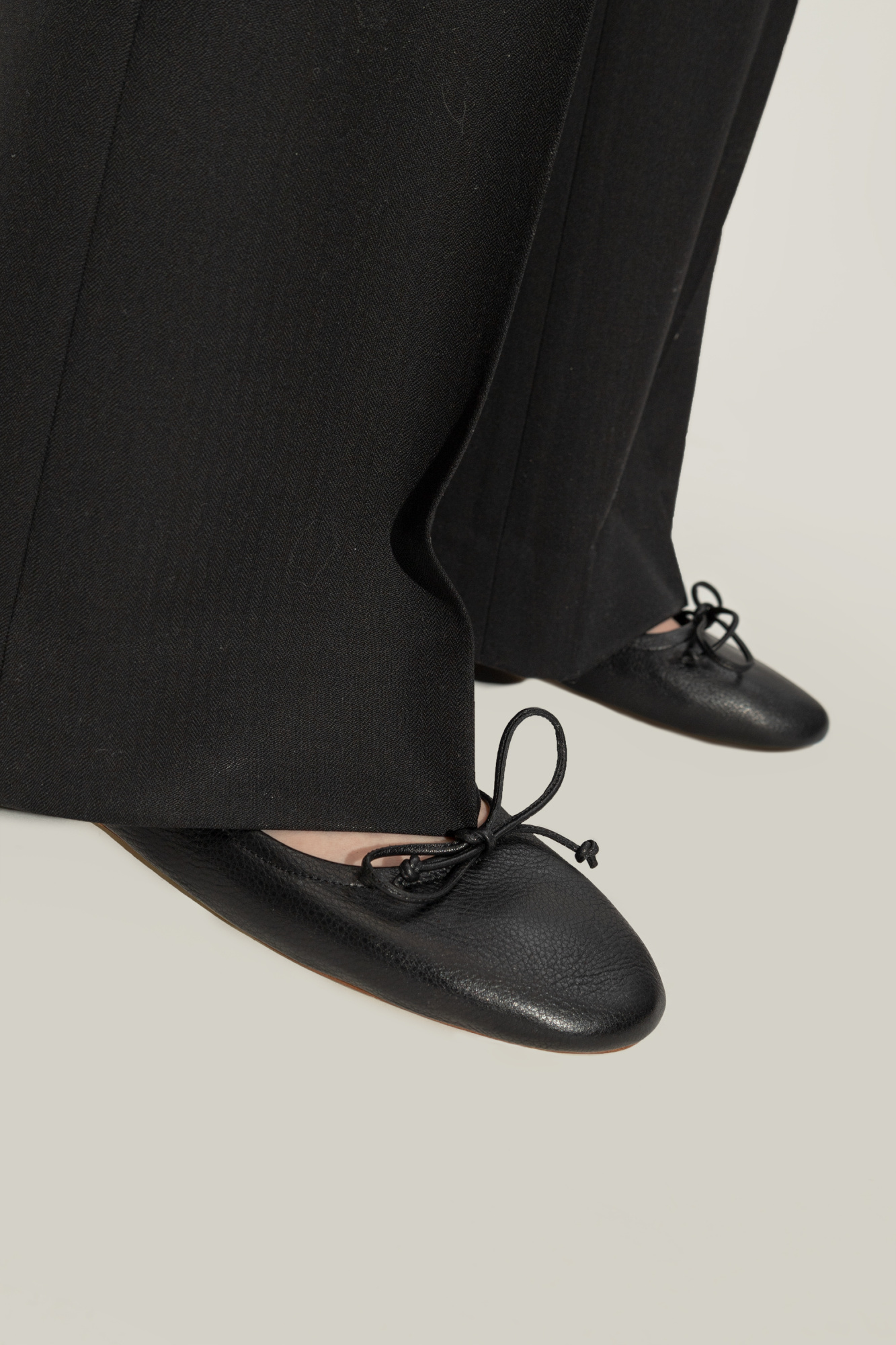 Jw Anderson Round Head Ballet Shoes In Black