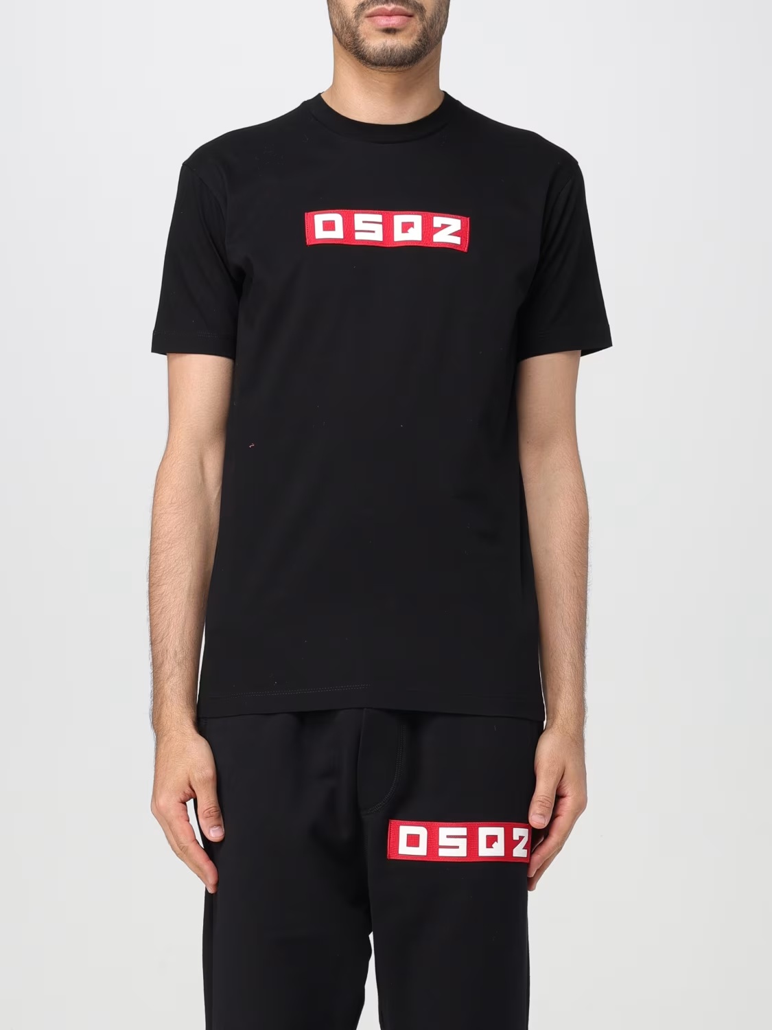 Dsquared2 D2 Logo Patch Crewneck T-shirt In Black