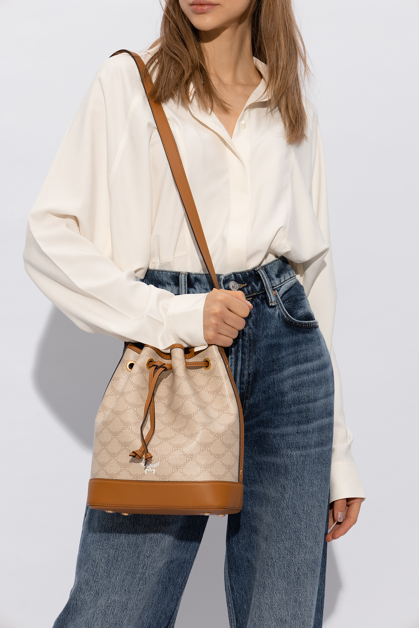 Mcm Logo Shoulder Bag In Nude