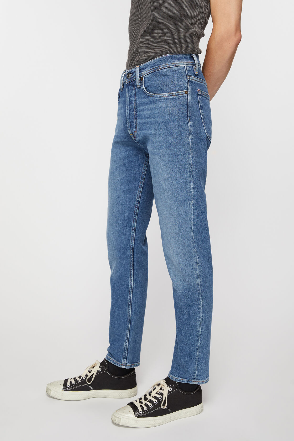 ACNE STUDIOS ACNE STUDIOS HIGH-RISE CROPPED JEANS