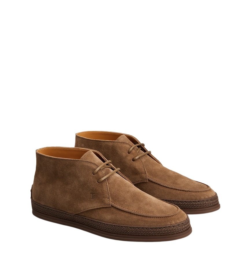 Tod's Round Head Desert Boots In Brown