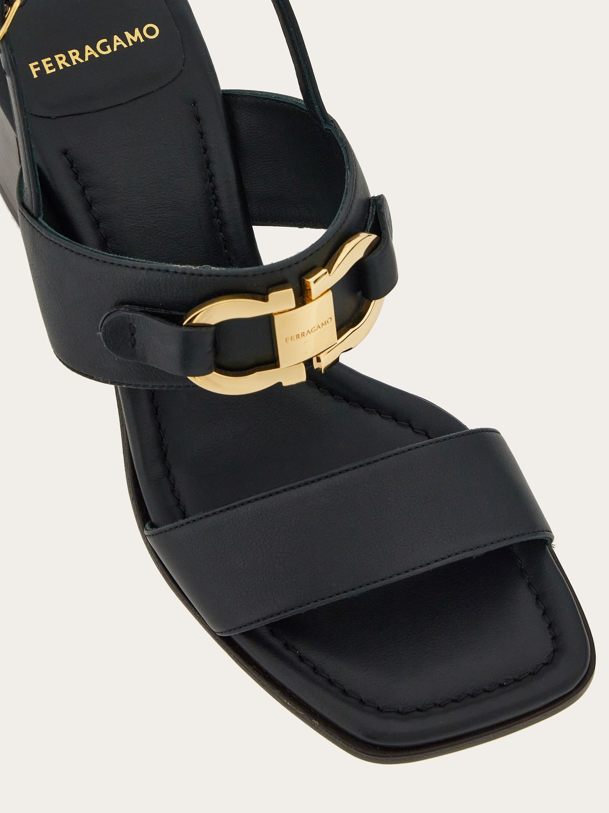 Ferragamo Sandals Block Heel Gancini Buckle In Black