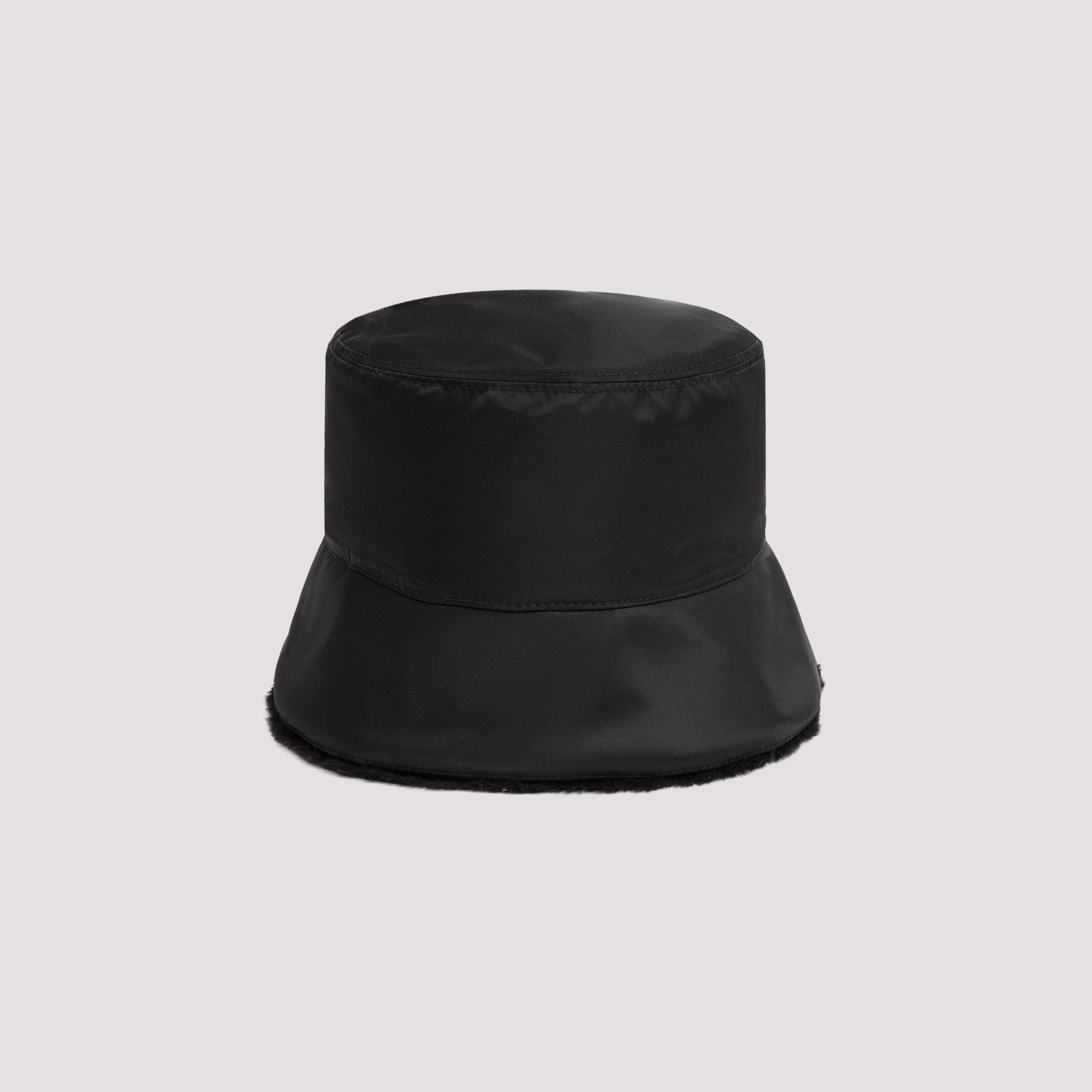 Prada Logo-plaque Bucket Hat In Black