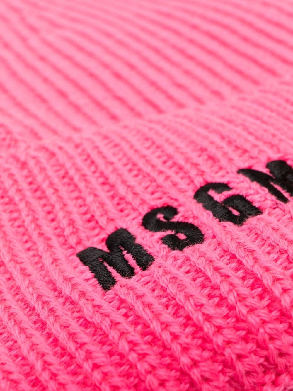 Msgm Logo-embroidered Ribbed-knit Beanie In Pink