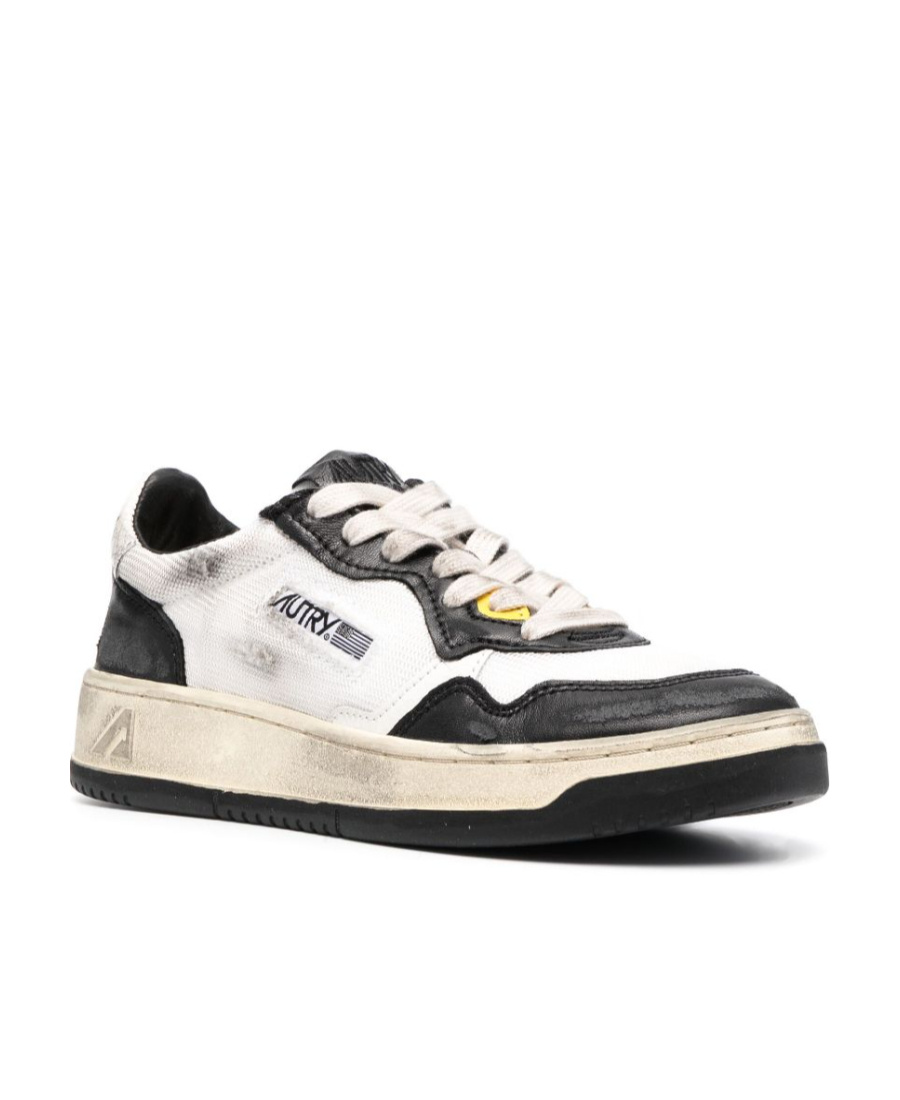 Autry Medalist Low-top Sneakers In Black