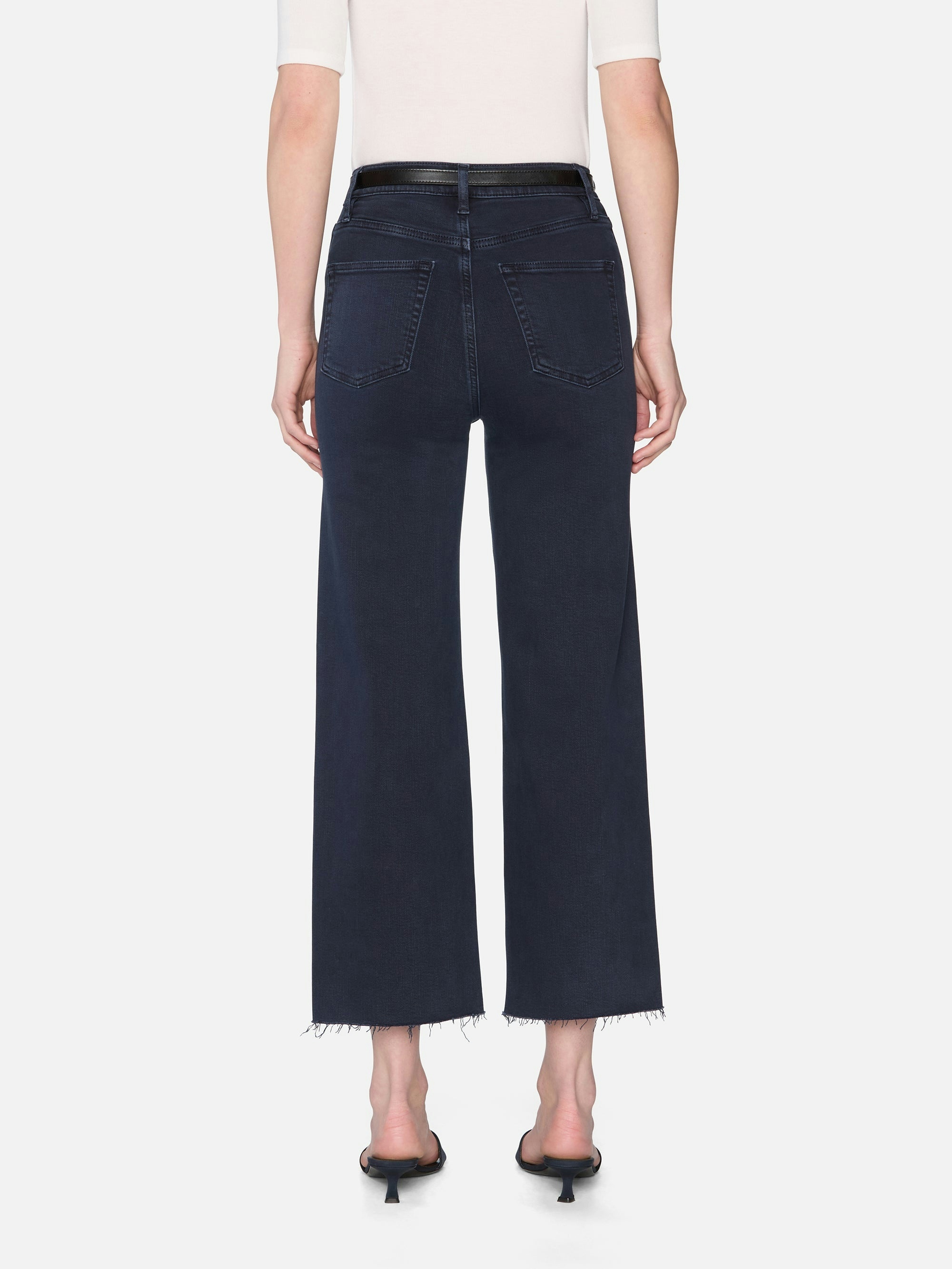 Frame Cropped Jeans In Black