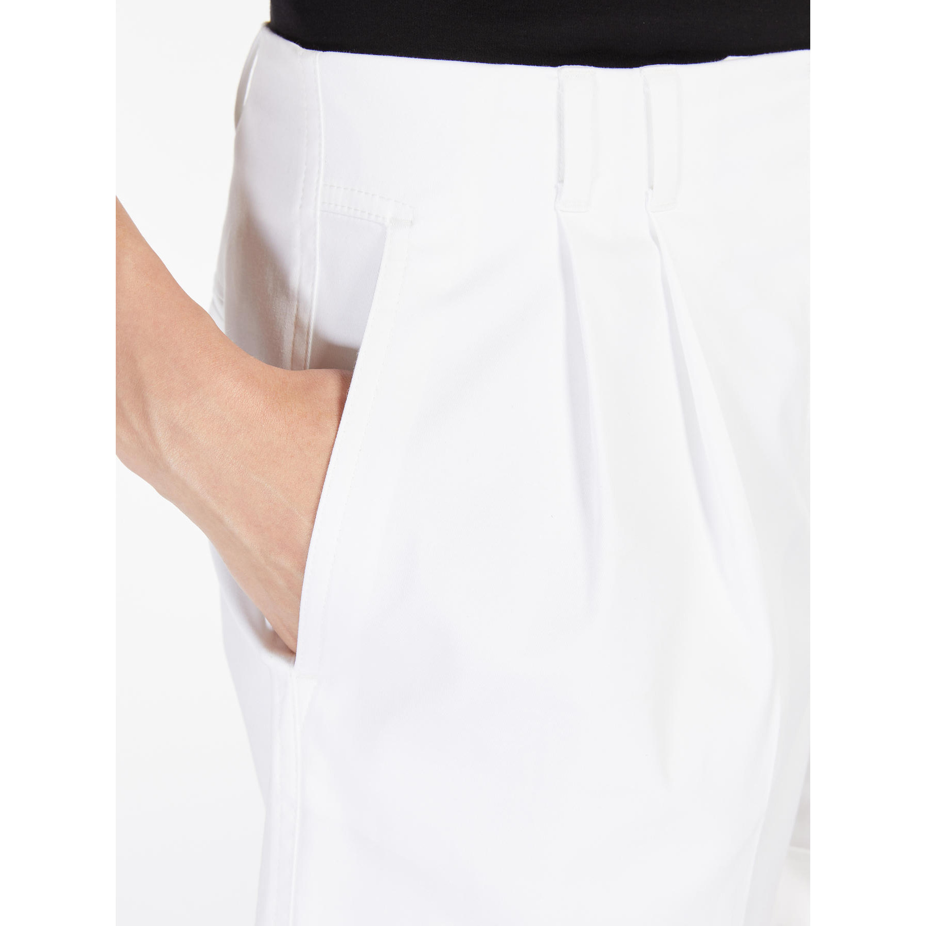 Max Mara Belt-loop Shorts In White