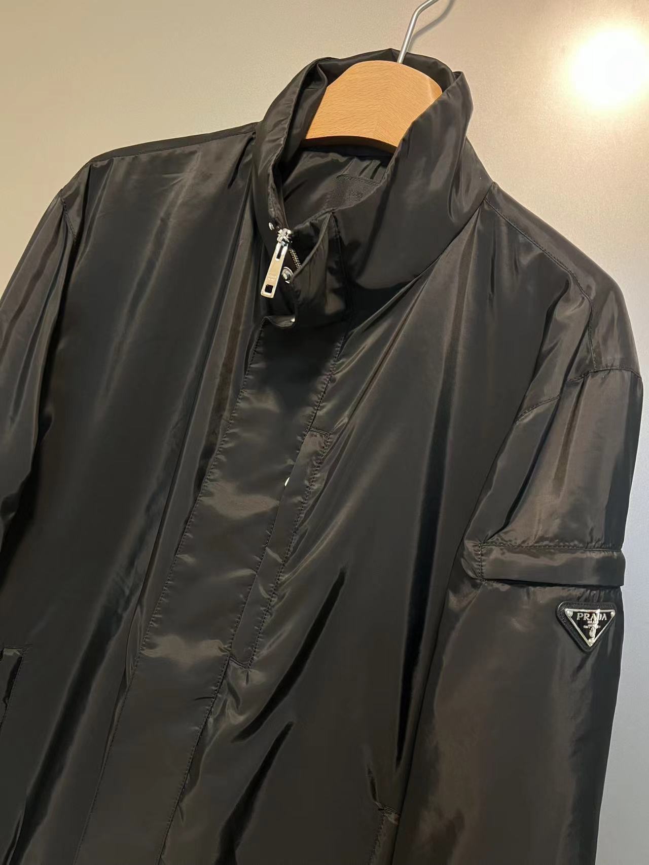 Prada Long Sleeve Casual Jacket In Brown