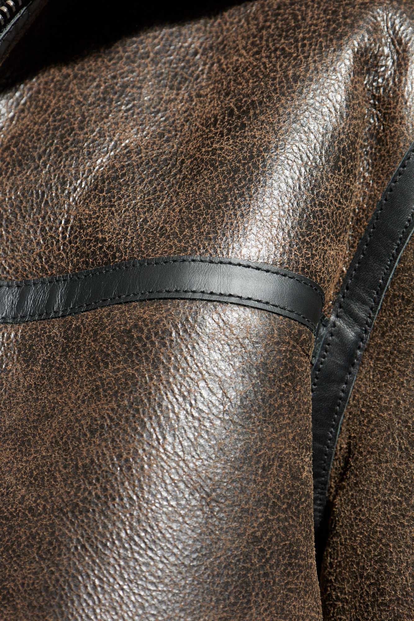 Samsoe & Samsoe Zippered Long-sleeved Leather Jacket In Green