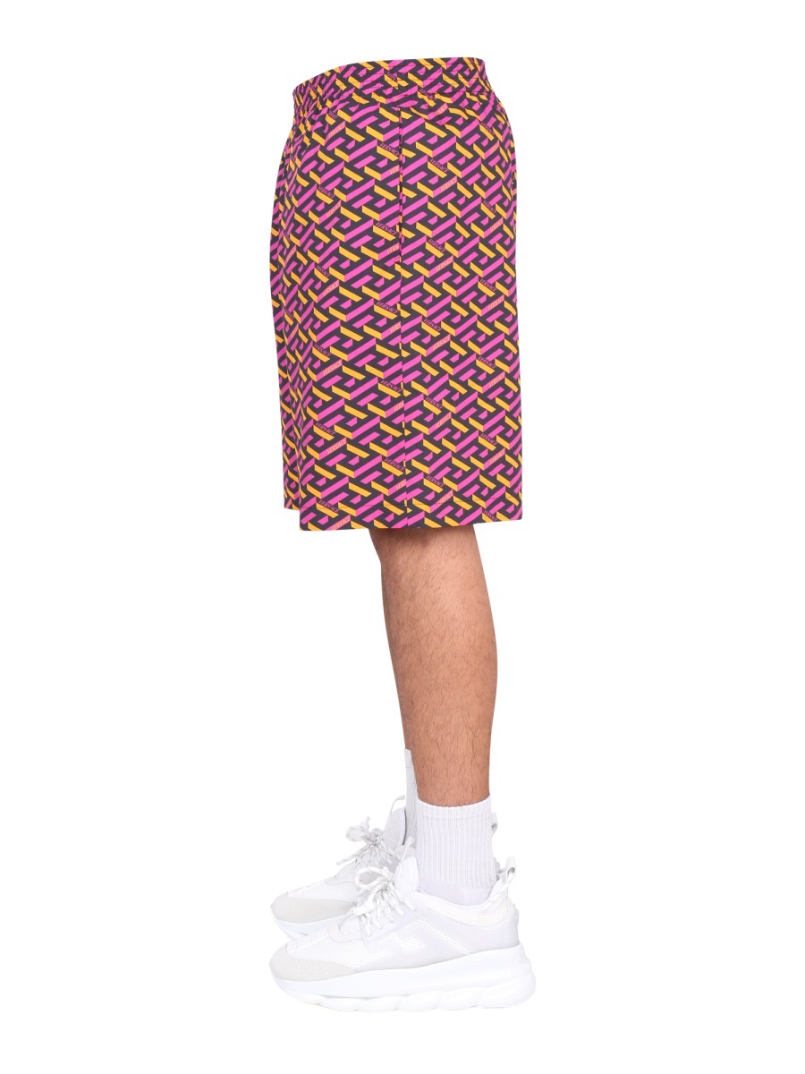 Versace Printed Shorts Featuring Elastic Waistband In Pink