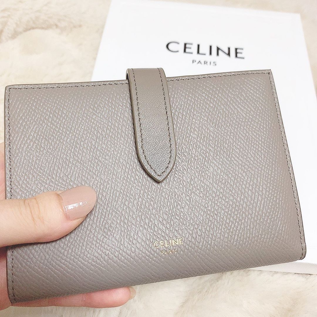 CELINE STRAP LARGE GRAIN LEATHER PURSE 