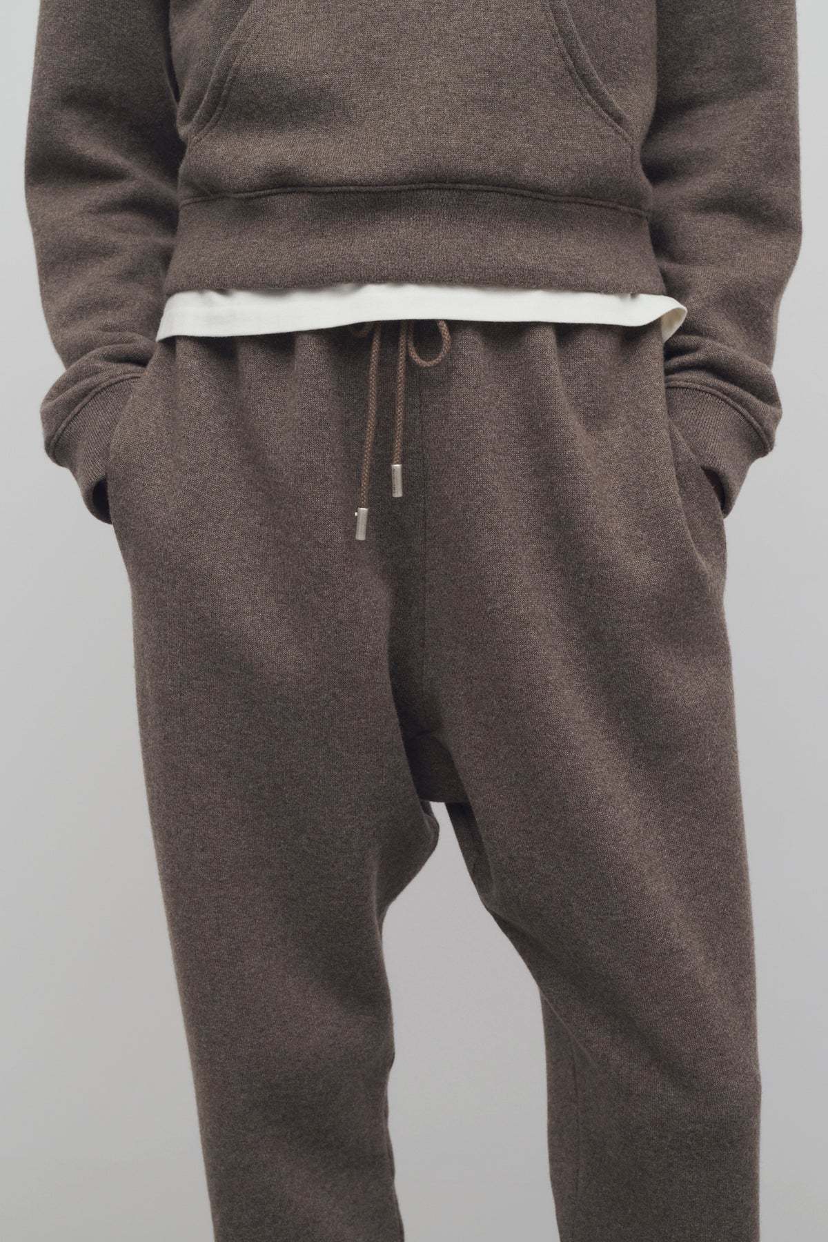 The Row Teo Drawstring Sweatpants In Brown