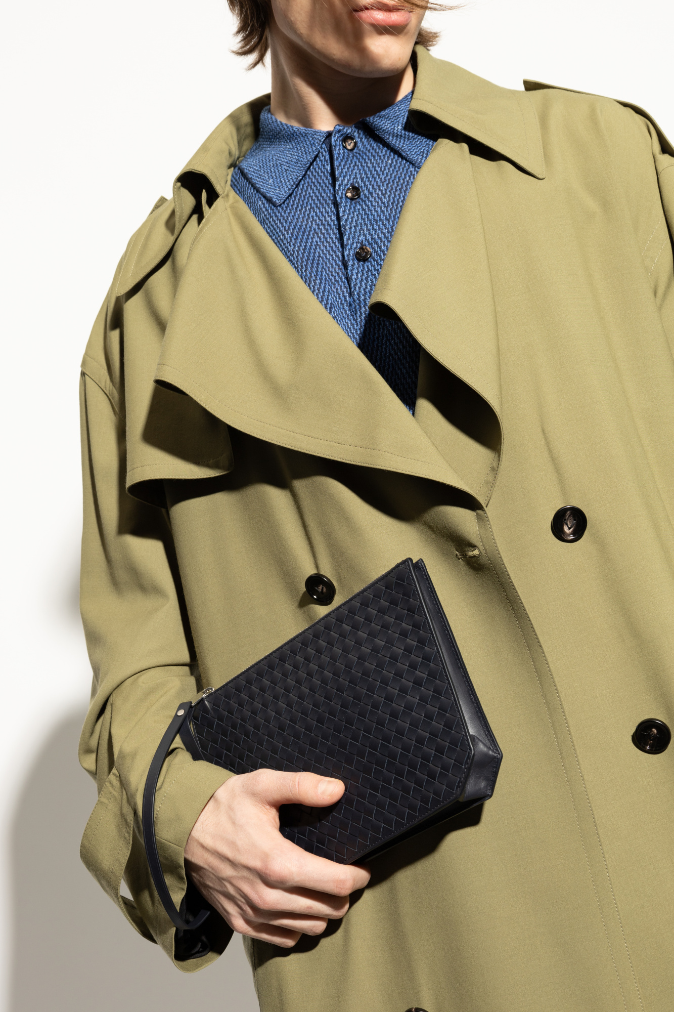 Bottega Veneta Zippered Clutch In Black