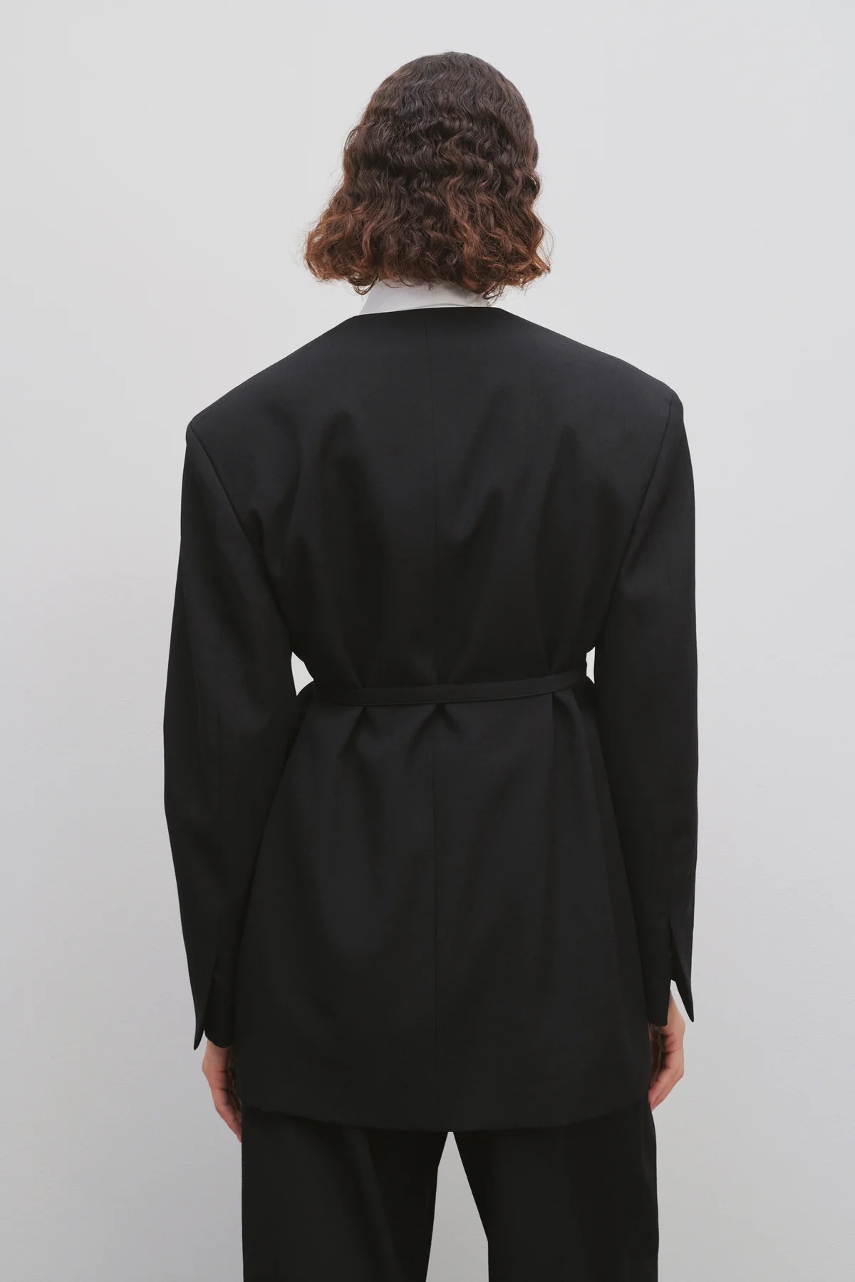 The Row Clio Belted Collarless Wool Serge Jacket In Black