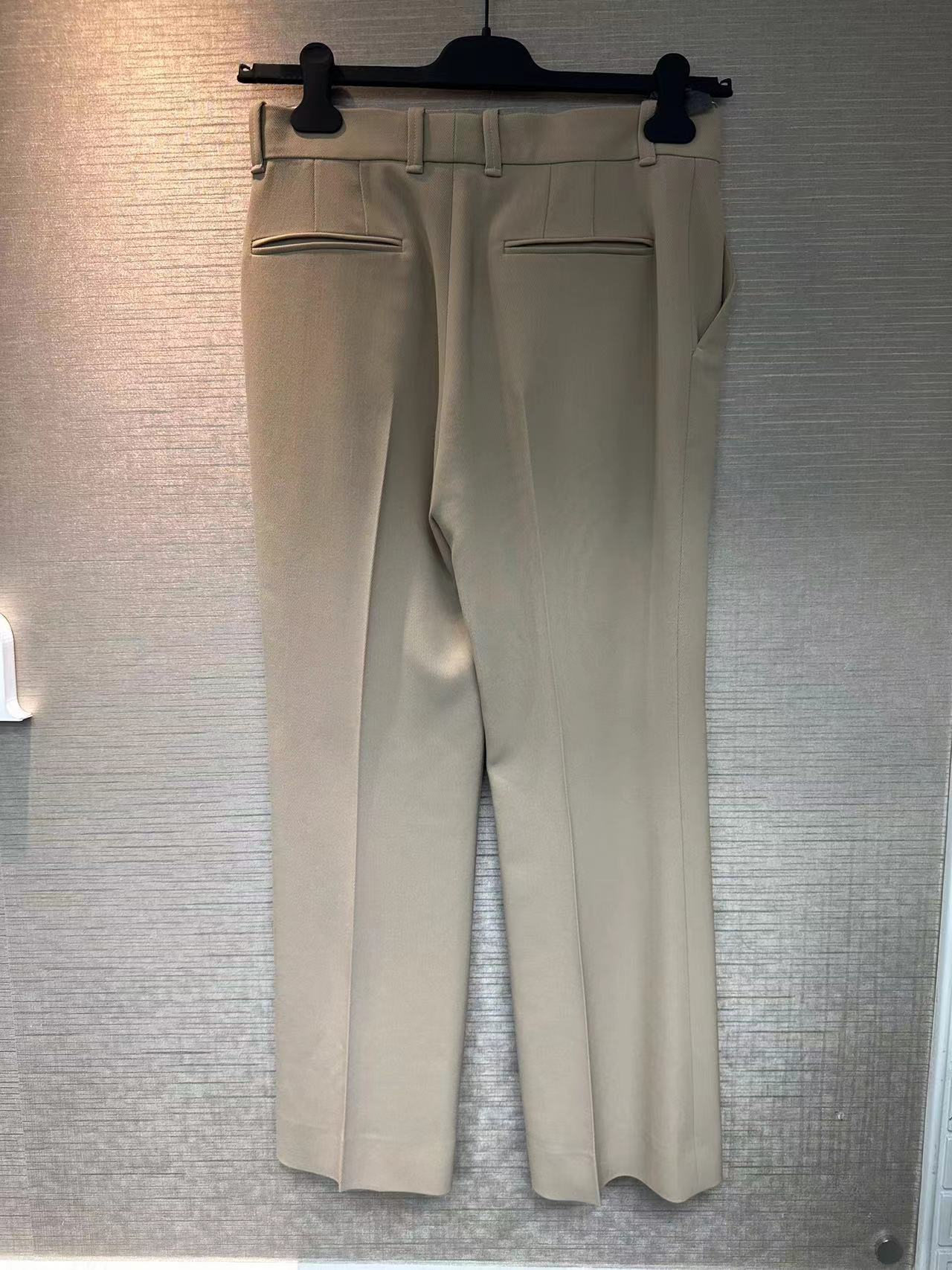 Chloé Multi-pocket Casual Pants In Gray