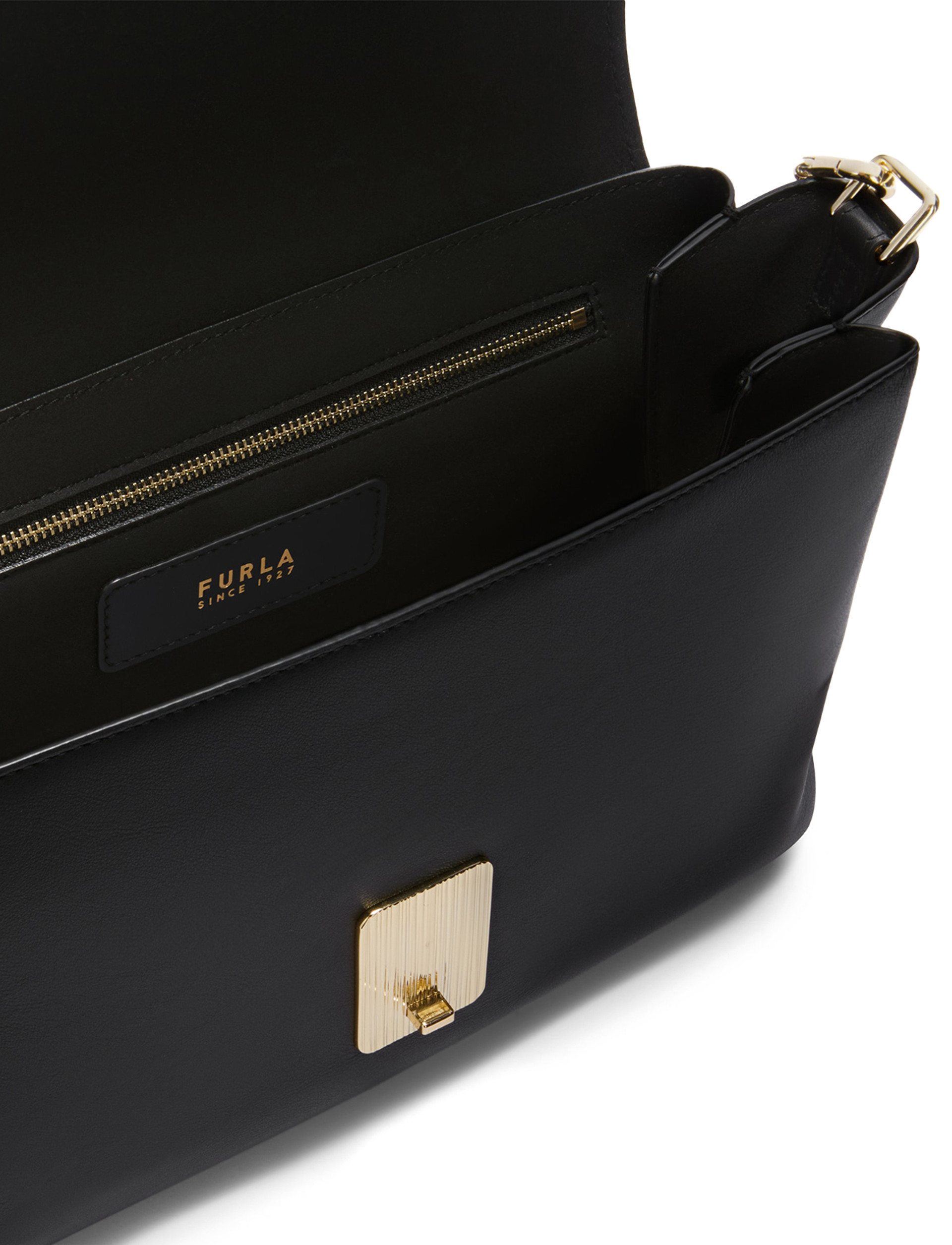 Furla Meridiana Shoulder Bag In Nero