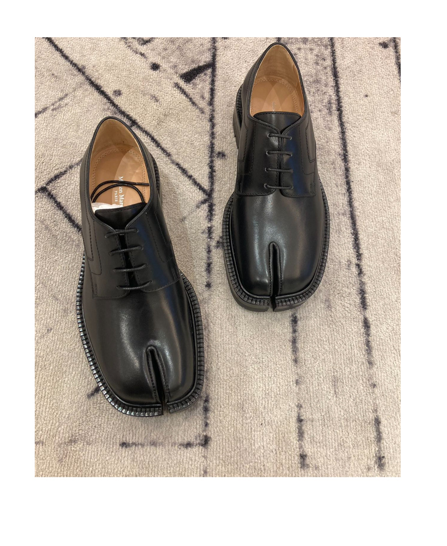 Maison Margiela Women's Leather Tabi Lace-up Shoes In Black