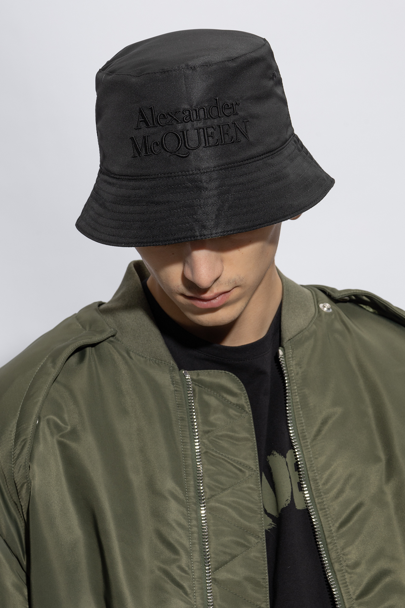 Alexander Mcqueen Logo-embroidered Reversible Bucket Hat In Green