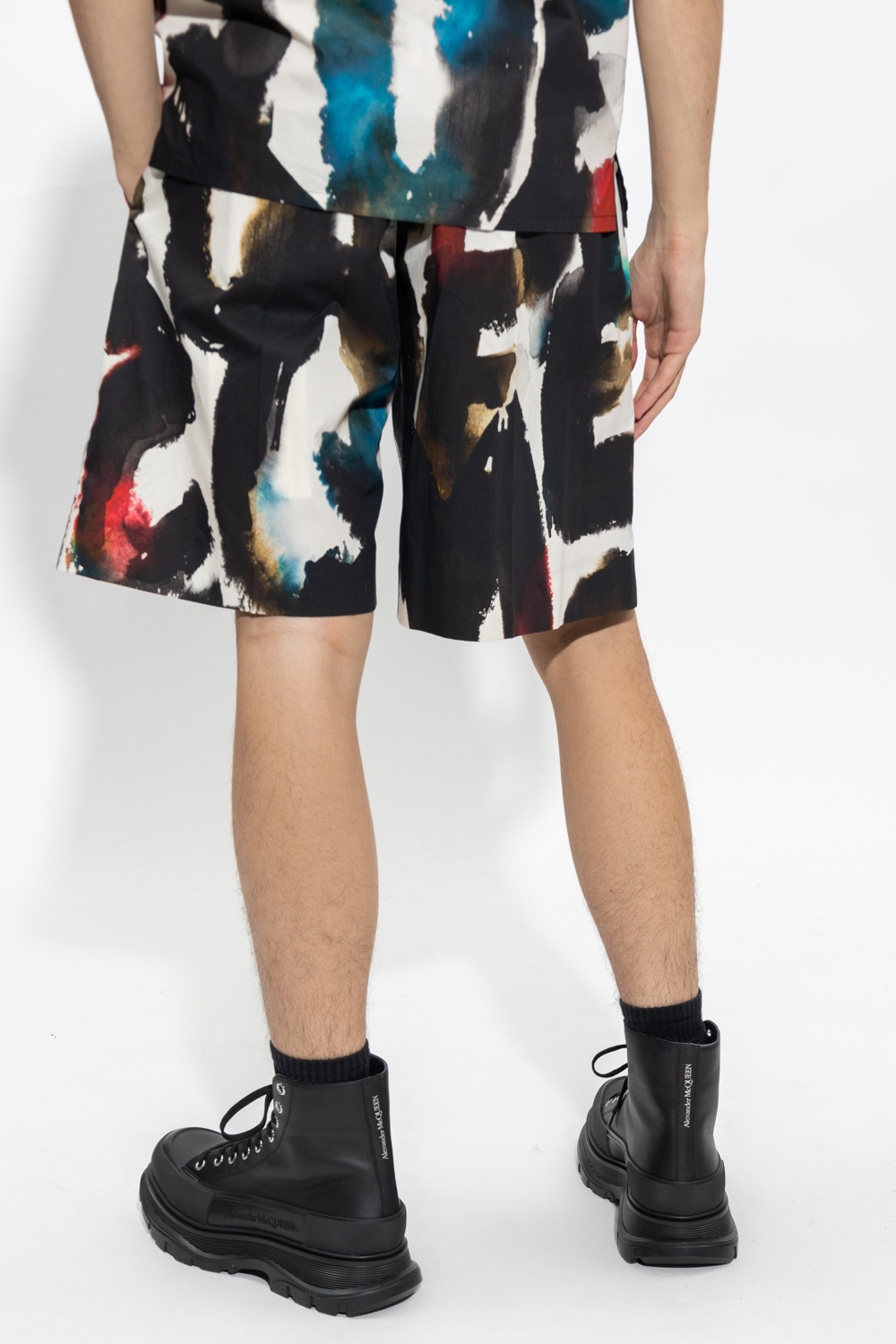 Alexander Mcqueen Cotton Bermuda Shorts With All-over Graffiti Acquerello Print In Black