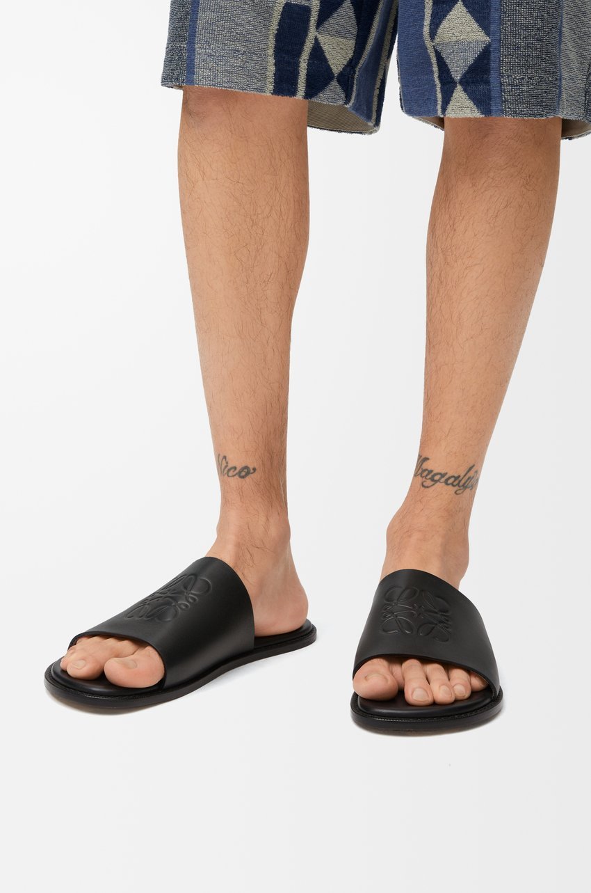 Loewe Black Anagram Flex Slides In Leather In Black