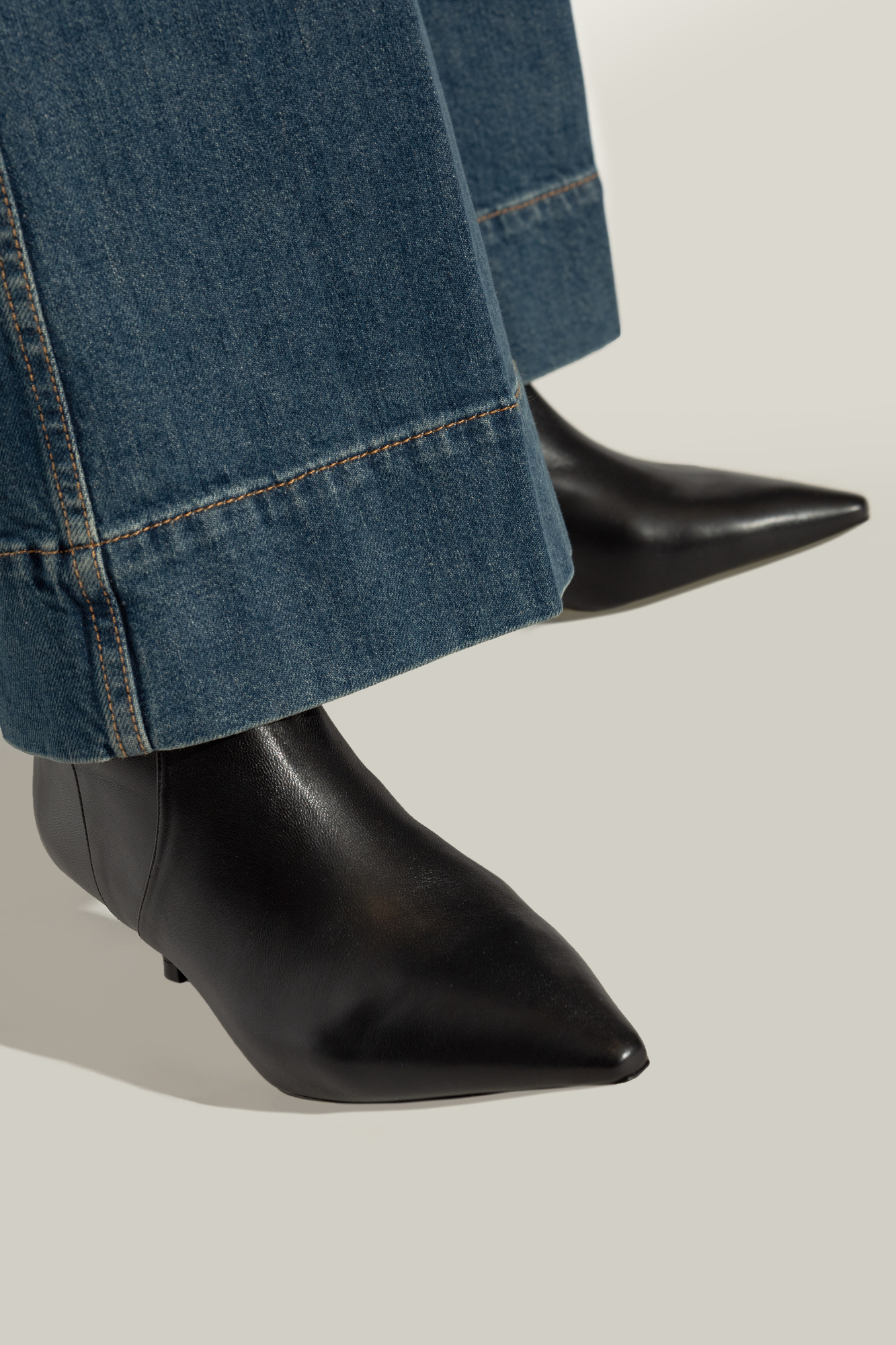 Stuart Weitzman High-heeled Ankle Boots In Black