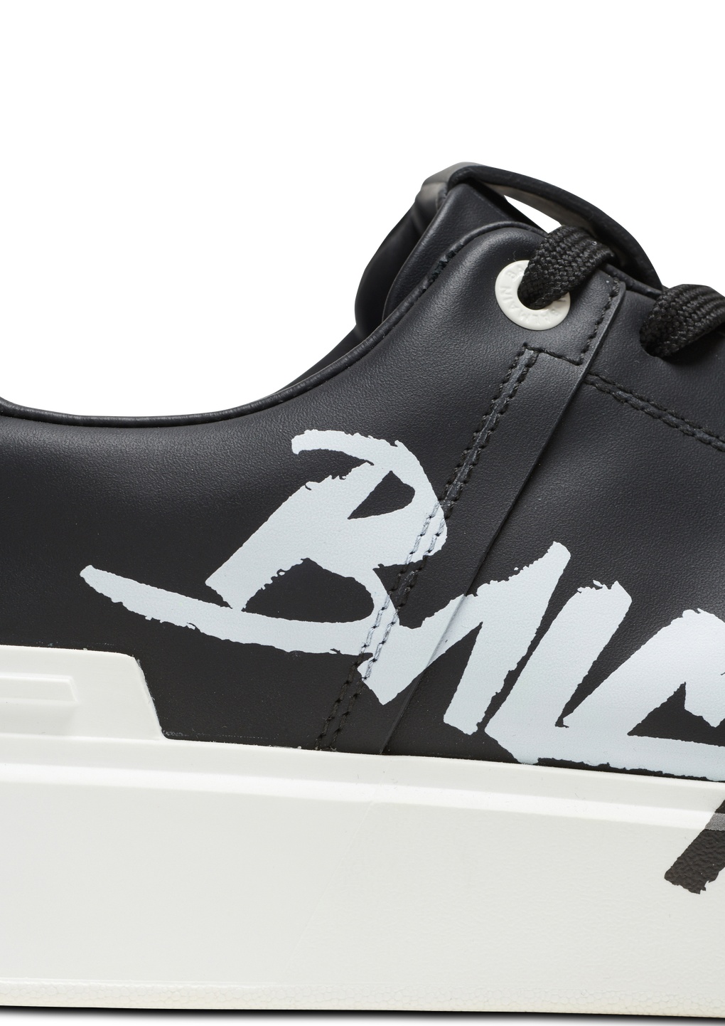 Balmain Rubber Sole Round Toe Low-top Sneakers In White