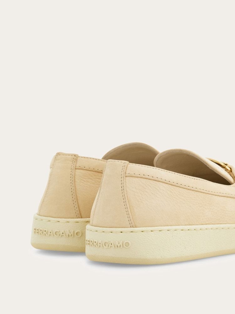 Ferragamo Nubuck Leather Loafers Gold Hardware In Nude