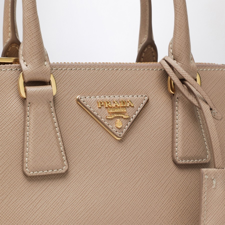 Prada Galleria Shoulder Bag In Pink