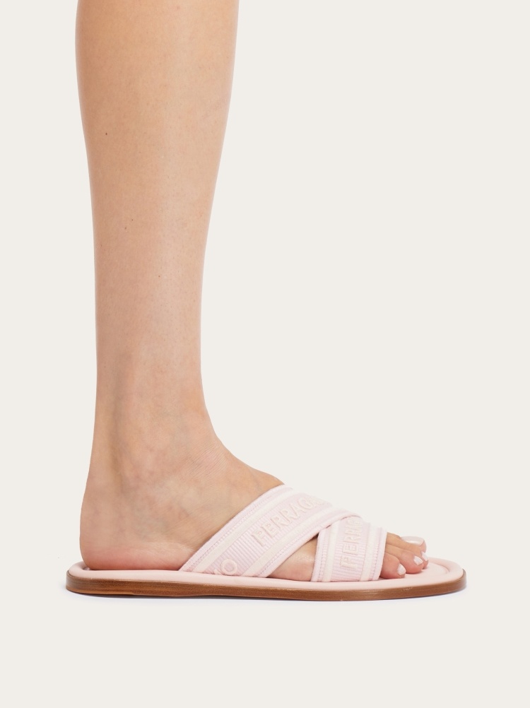 Ferragamo Laurene Logo Cotton Flat Sandals In Pink