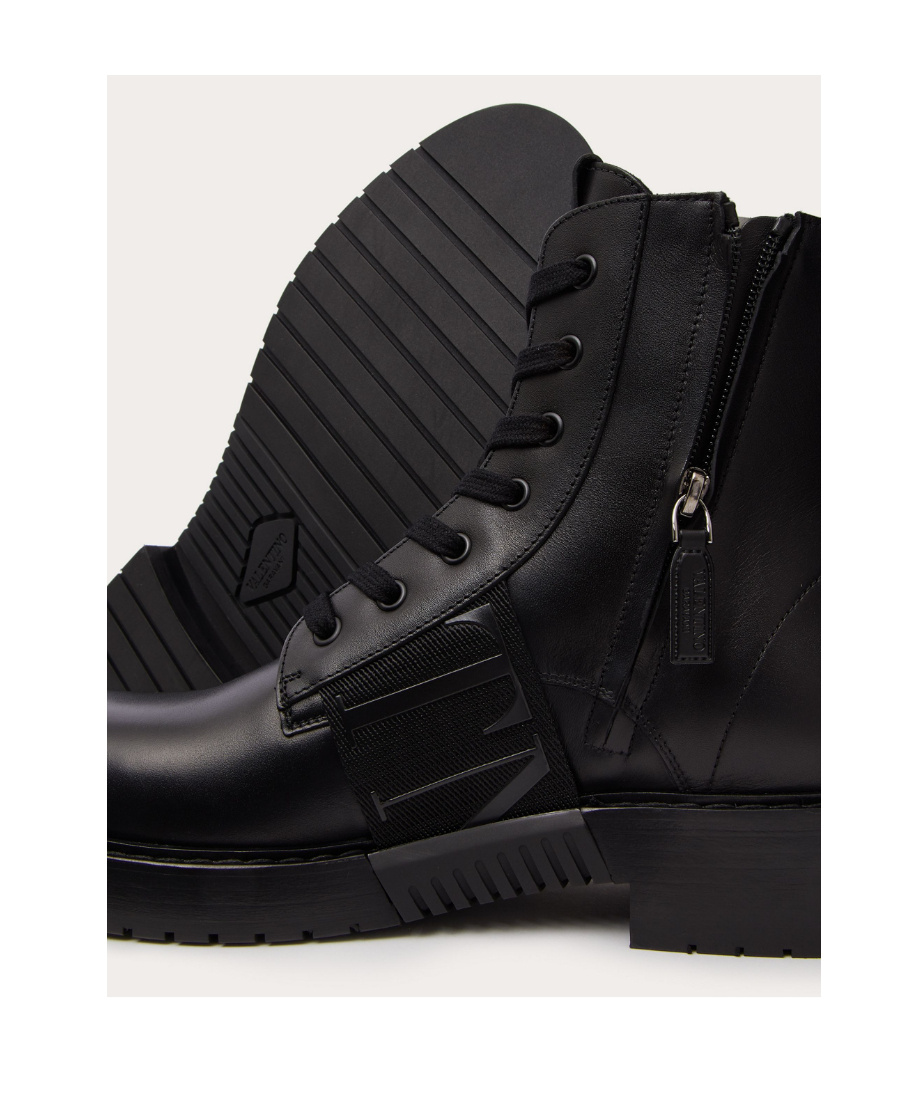 Valentino Vl7n City Combat Boots In Black