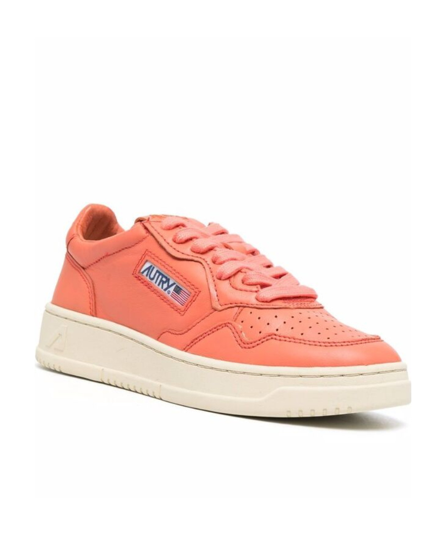 Autry Medalist Low-top Sneakers In Pink