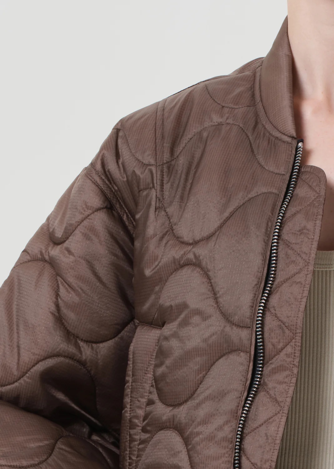 Agolde X Shoreditch Ski Club Iona Quilted Jacket In Brown