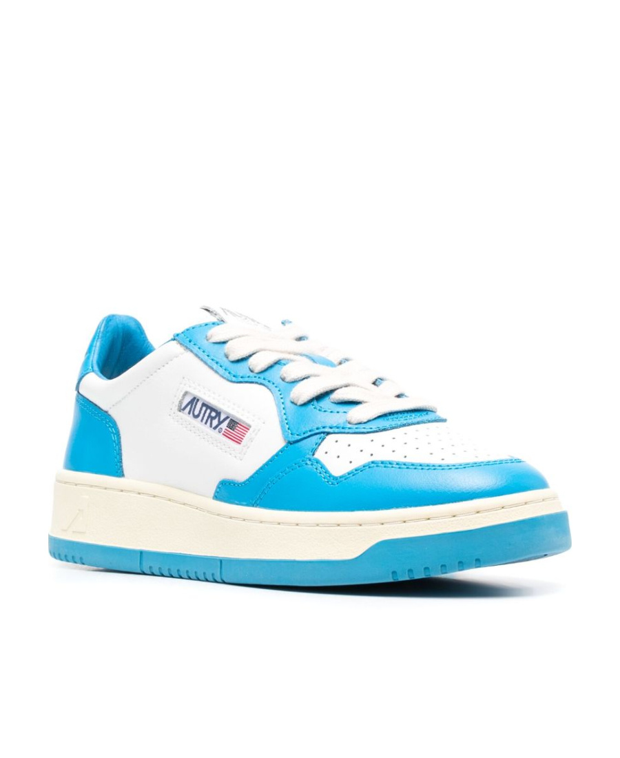 Autry Medalist Low-top Sneakers In White