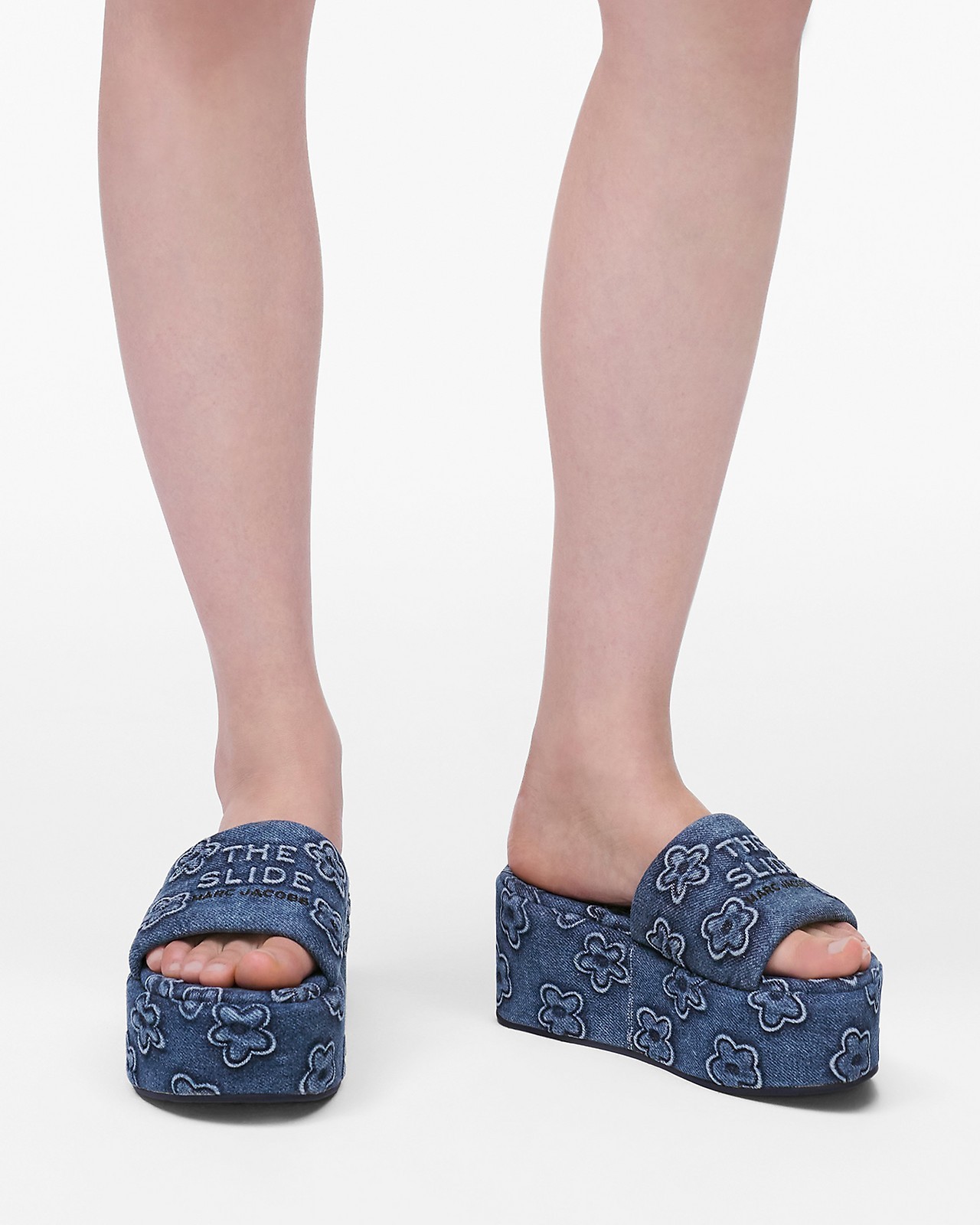 MARC JACOBS THE DAISY DENIM PLATFORM SANDALS