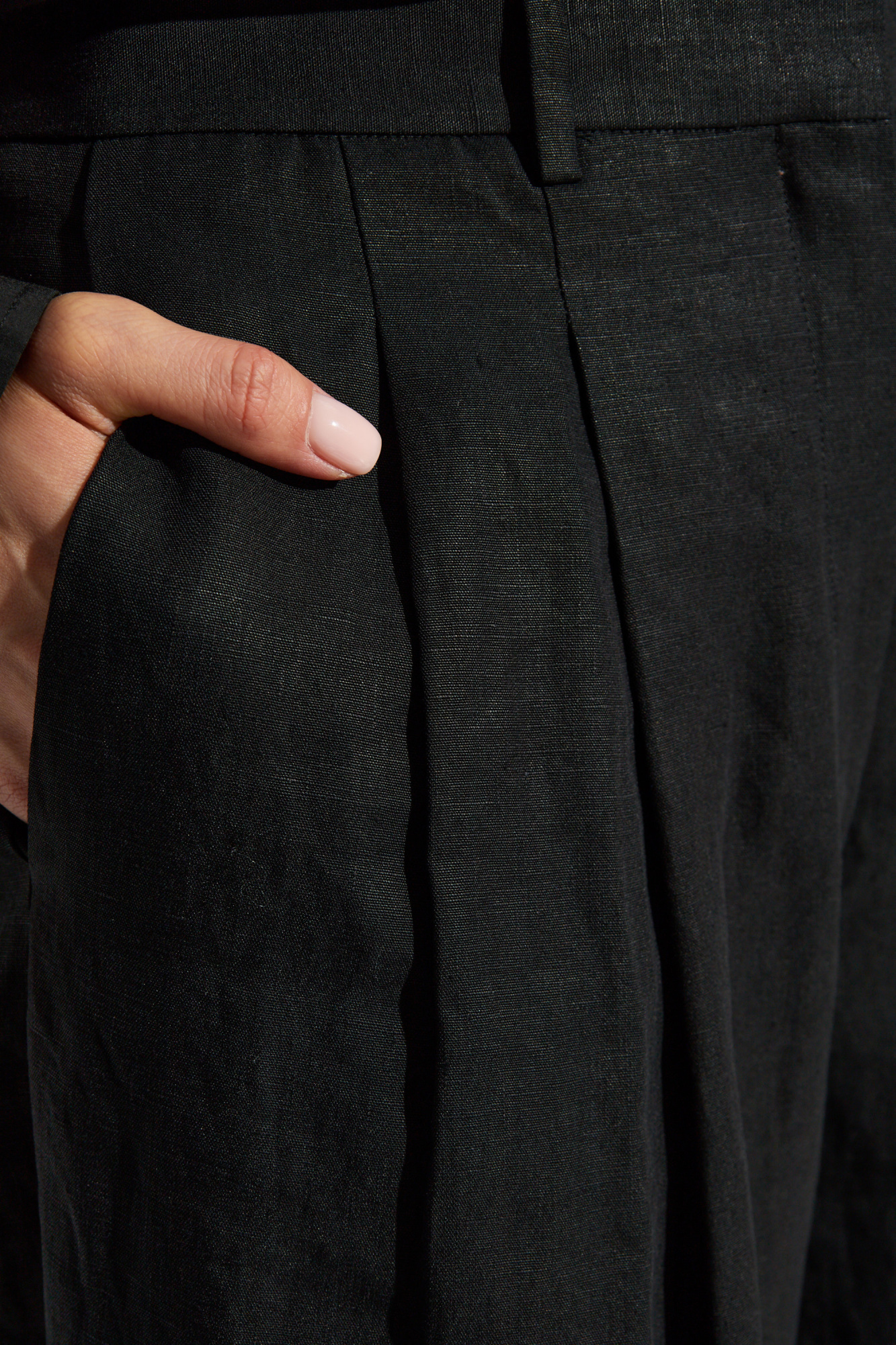 Theory Double-pleat Linen Trousers In Black