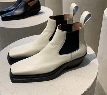 Bottega Veneta Bv Lean And Ankle Boots In White