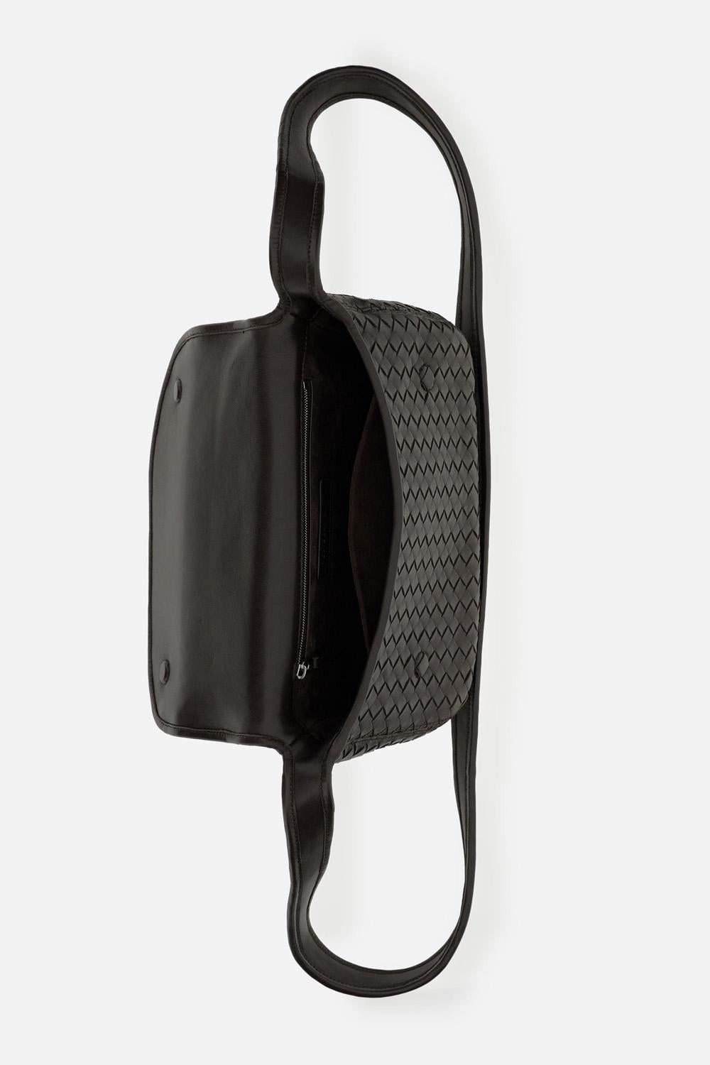 Bottega Veneta Flap Shoulder Bag In Burgundy