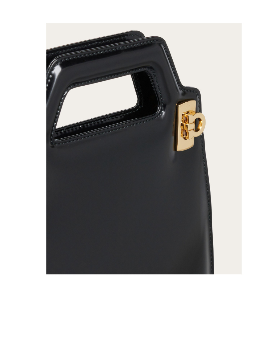 Ferragamo Salvatore Handbags In Black