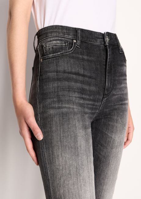 ARMANI EXCHANGE MULTI-POCKET JEANS 