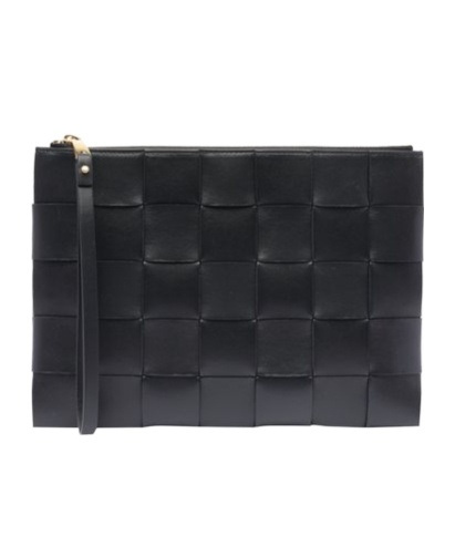 Bottega Veneta Knitted Clutch In Black