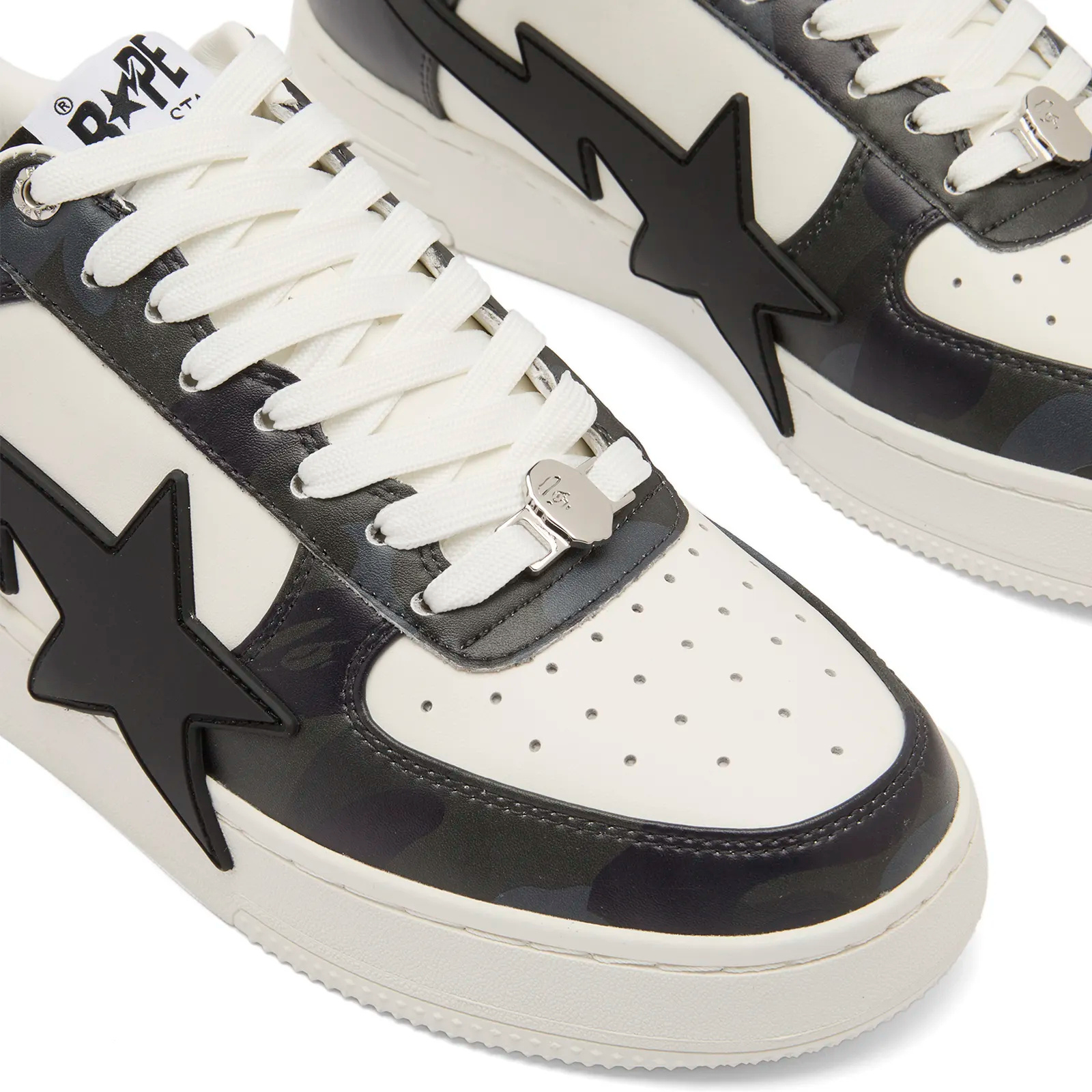 A Bathing Ape Round Toe Sneakers In Black
