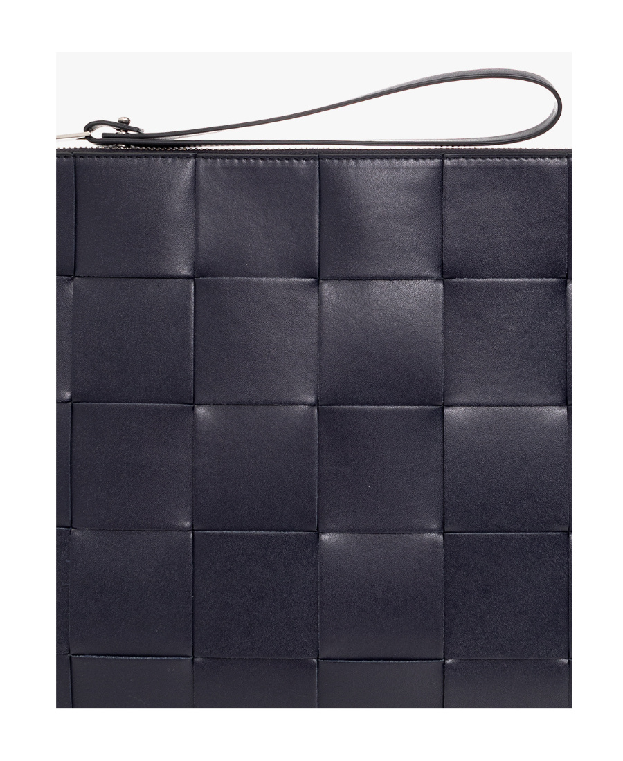 Bottega Veneta Large Cassette Clutch In Black