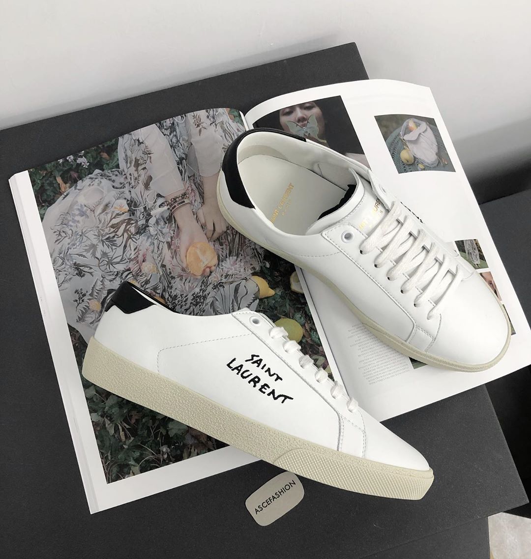 Saint Laurent Court Sl/06 Sneakers In White