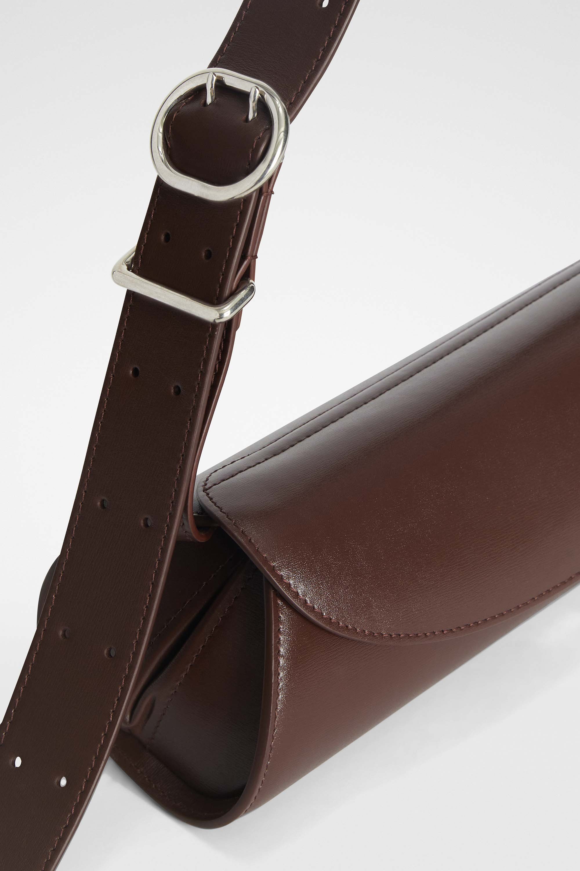 Jil Sander Cannolo Small Leather Trapeze Shoulder Bag In Brown