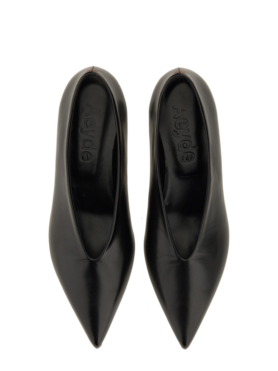 Aeyde Clara Pointed-toe Leather Pumps In Black
