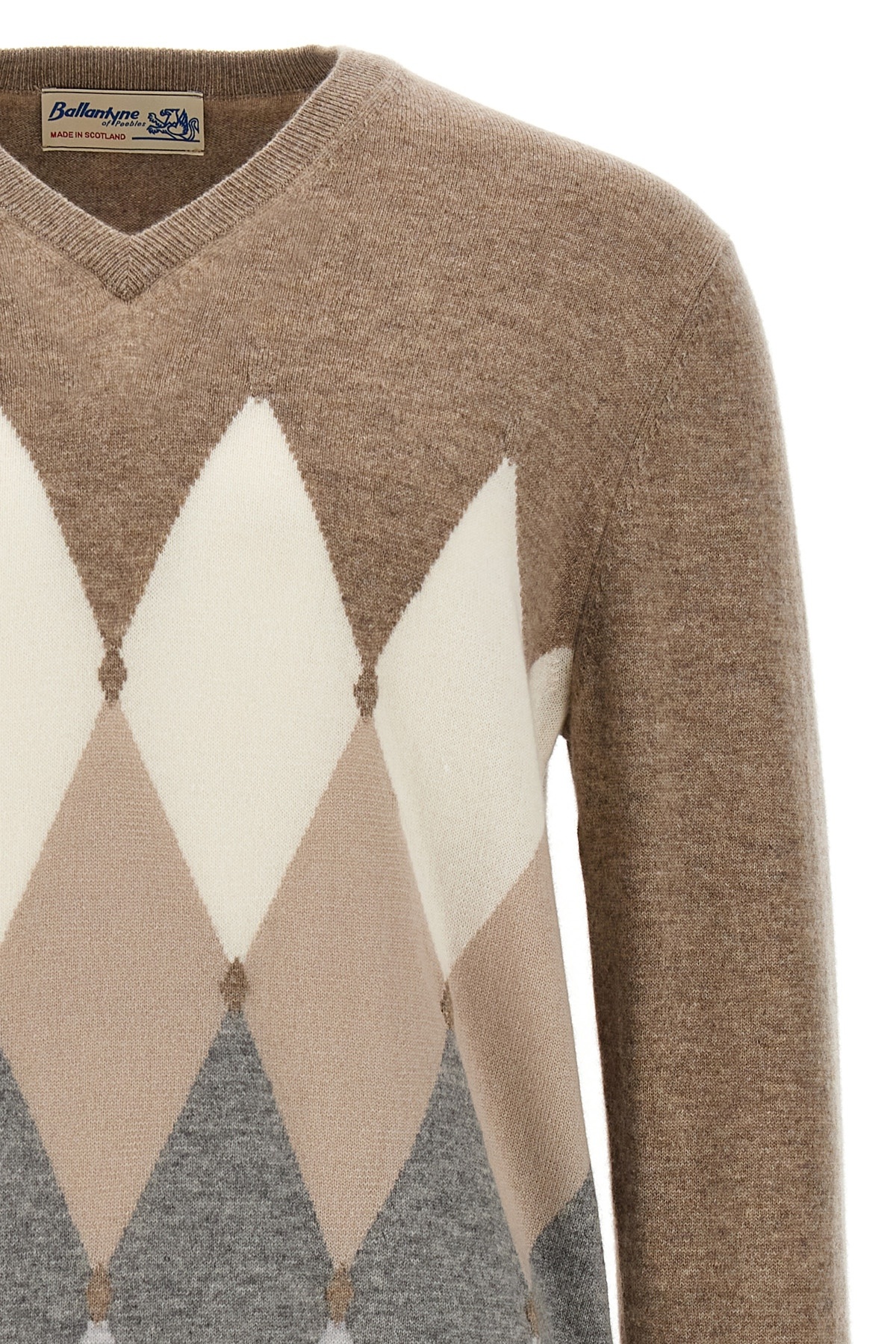 Ballantyne V-neck Long-sleeved Sweater In Brown